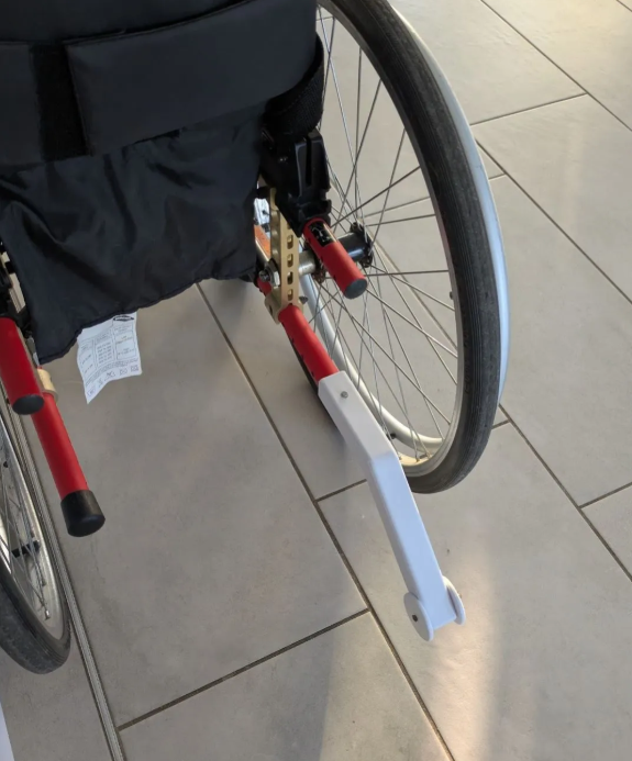 Imagen del modelo Rueda Antivuelco "Invacare Action 3 Junior"