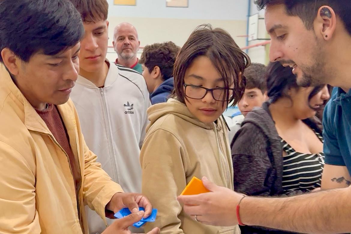 “Una segunda oportunidad para mi juguete”: escuelas secundarias participaron de una jornada de tecnología e inclusión